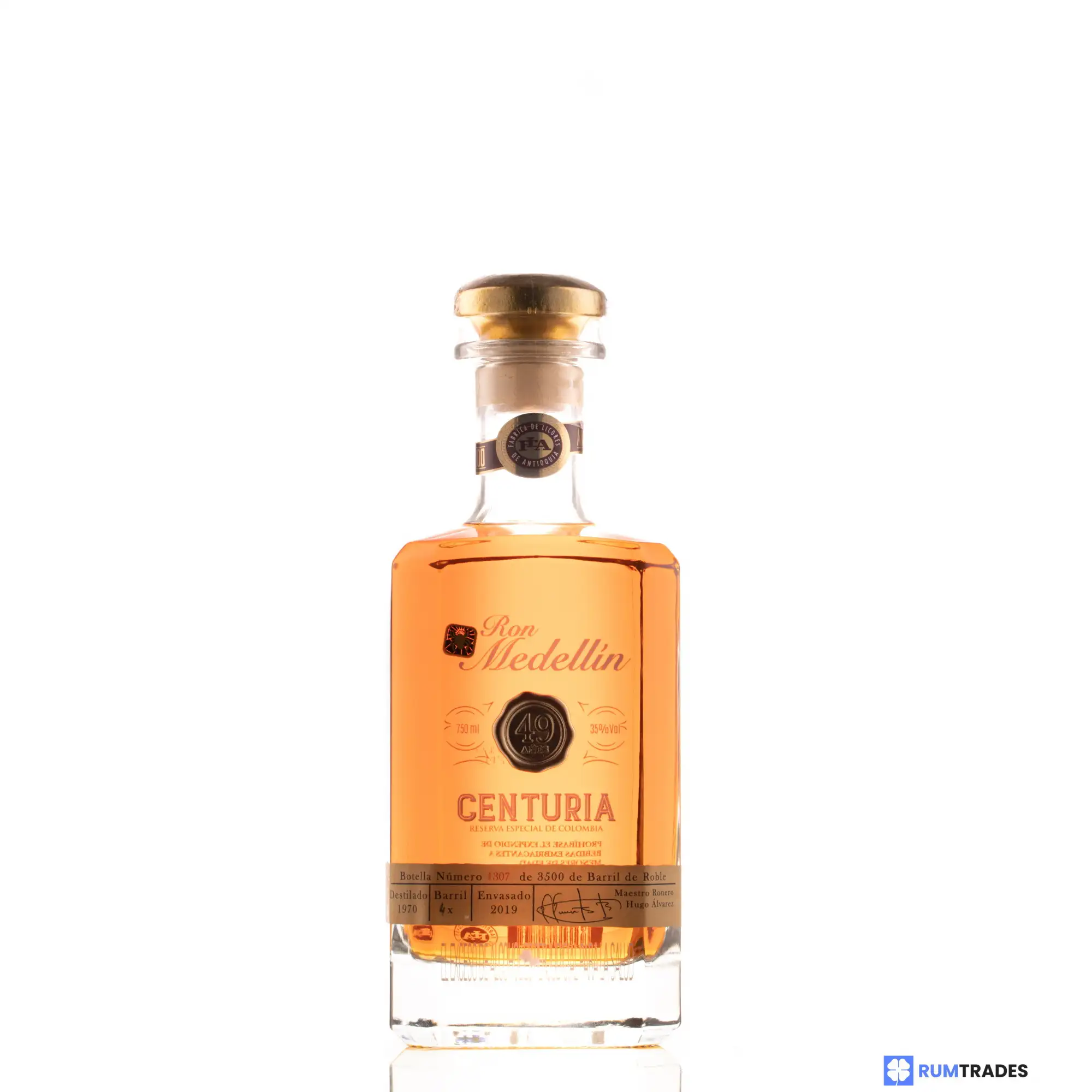 High resolution image of Licores de Antioquia Ron Medellin Centuria 1970