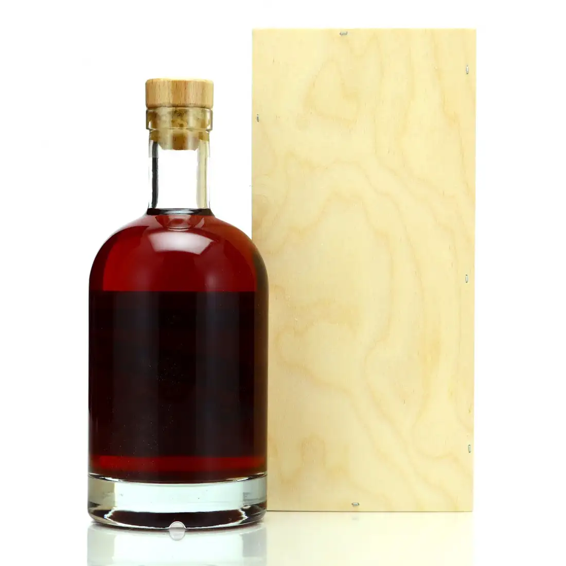 Hochauflösendes Bild von Alambic Caroni Rare Single Cask Rum Premium Cask 1999