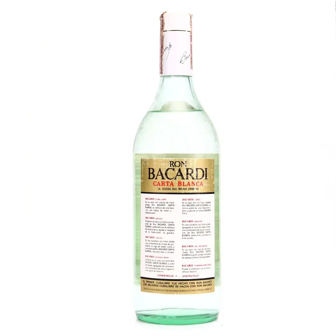 Hochauflösendes Bild von Bacardi Carta Blanca 1970s
