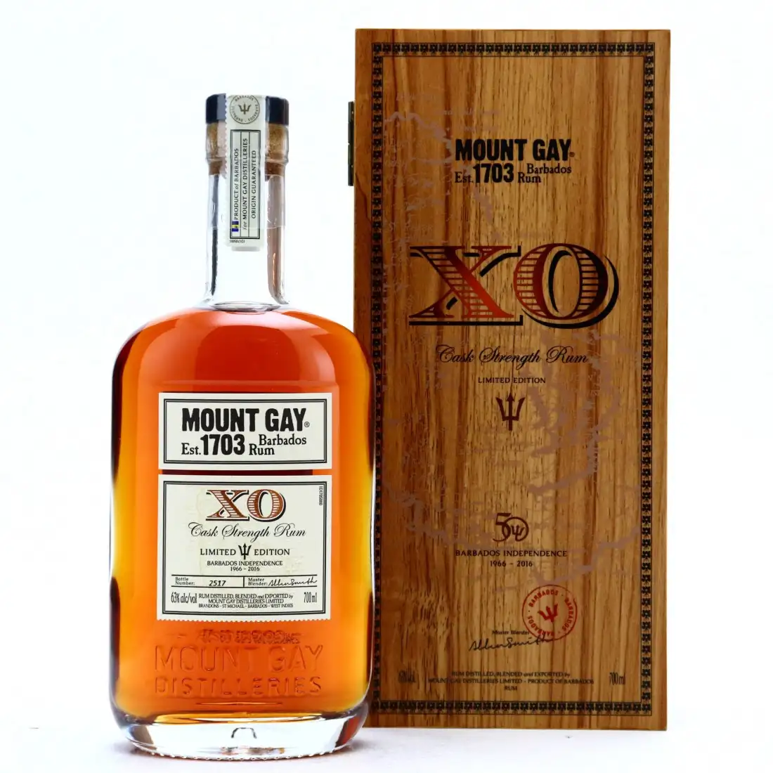 Hochauflösendes Bild von Mount Gay Extra Old XO Cask Strength Rum