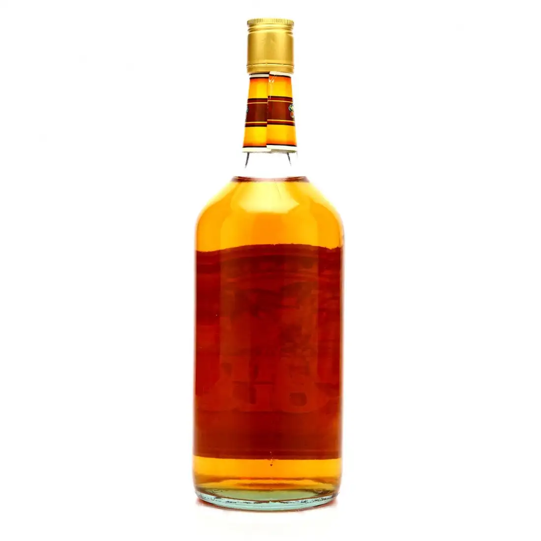 High resolution image of Calvert Wine & Spirit Co. Ltd. Island Gold Hawaiian Rum