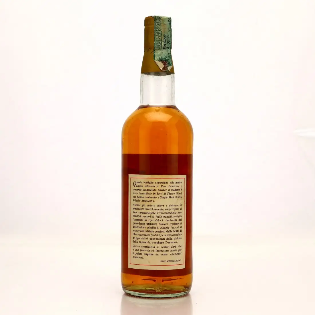 Hochauflösendes Bild von Moon Import Versailles Demerara Rum 1985