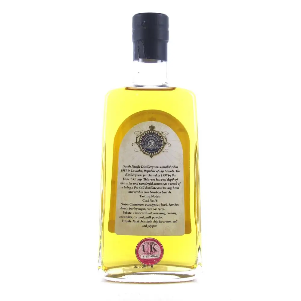Hochauflösendes Bild von Duncan Taylor South Pacific Single Cask Rum 2003