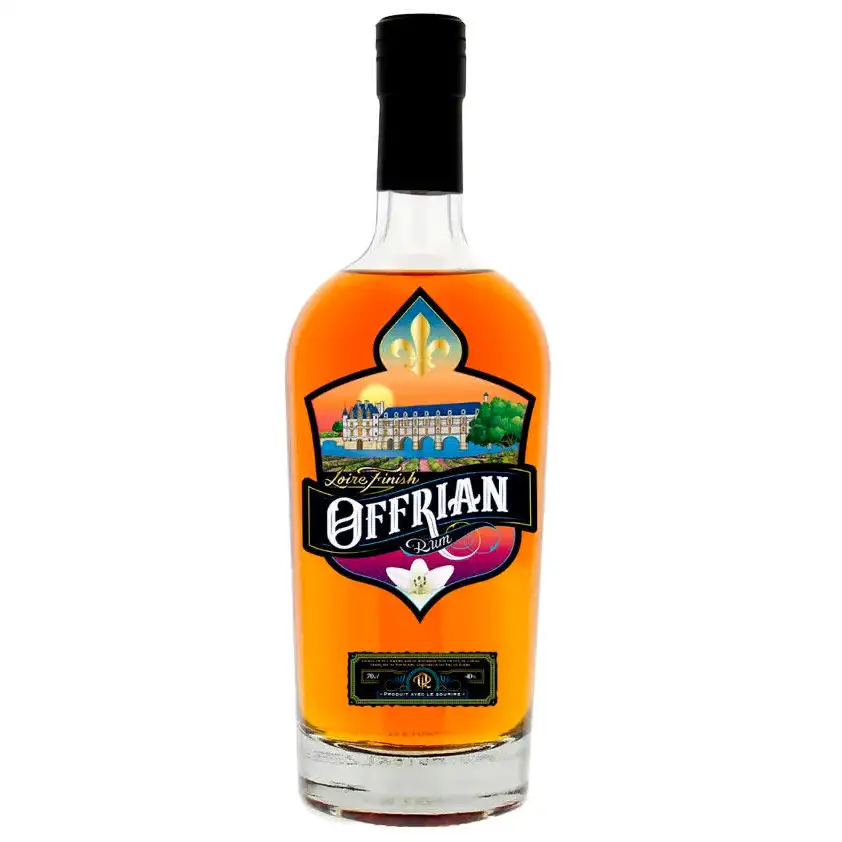 Bottle of Las Cabras Offrian Loire Finish