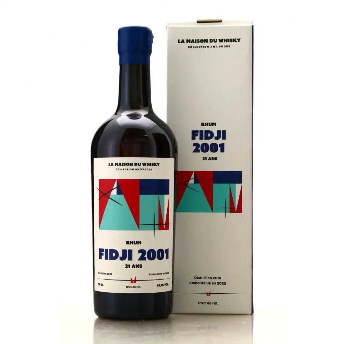 Bottle of La Maison Du Whisky South Pacific Rhum Fidji Flag Series (Collection Antipodes) 2001