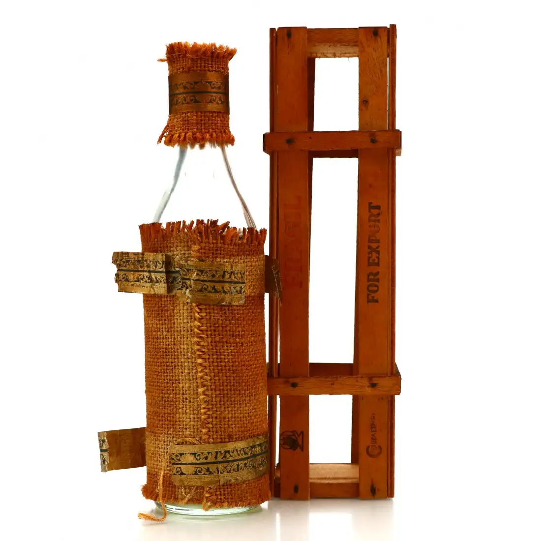 Hochauflösendes Bild von Cuba Ron S.A. Ron Cubay Marrasquino Licor