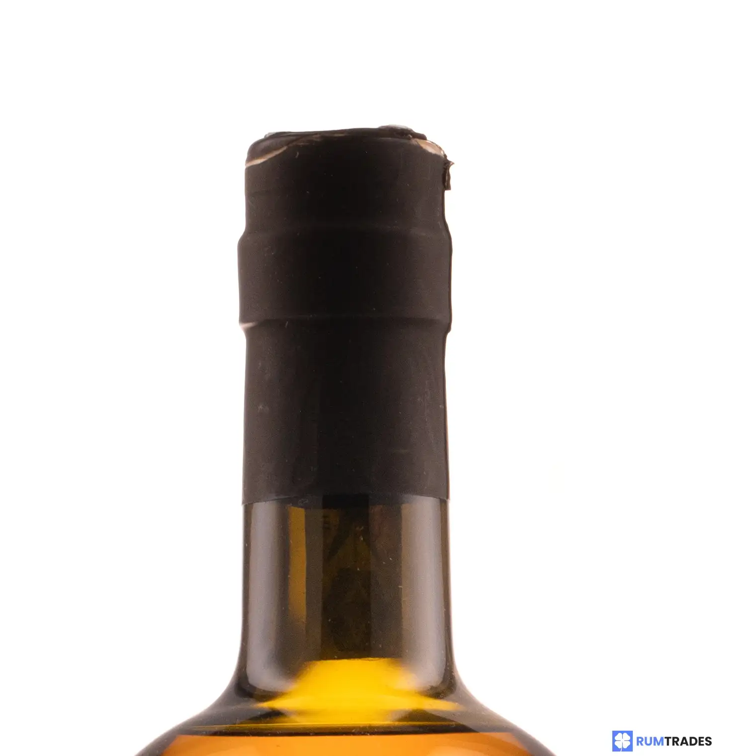 Hochauflösendes Bild von Tabai Reserva Espicial - Rum del Vaticano 2016