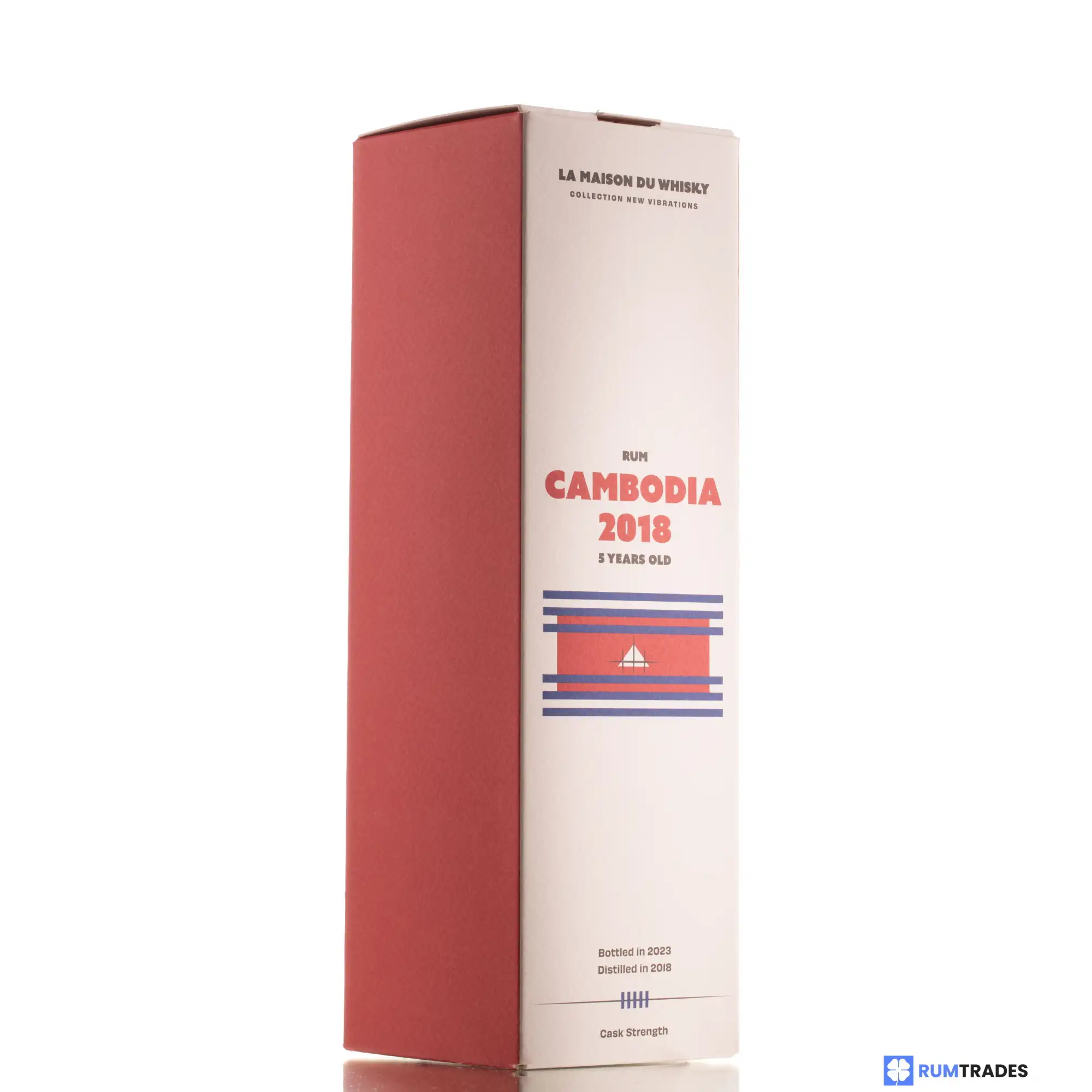 Hochauflösendes Bild von La Maison Du Whisky Samai Rhum Cambodia (Flag Series) 2018