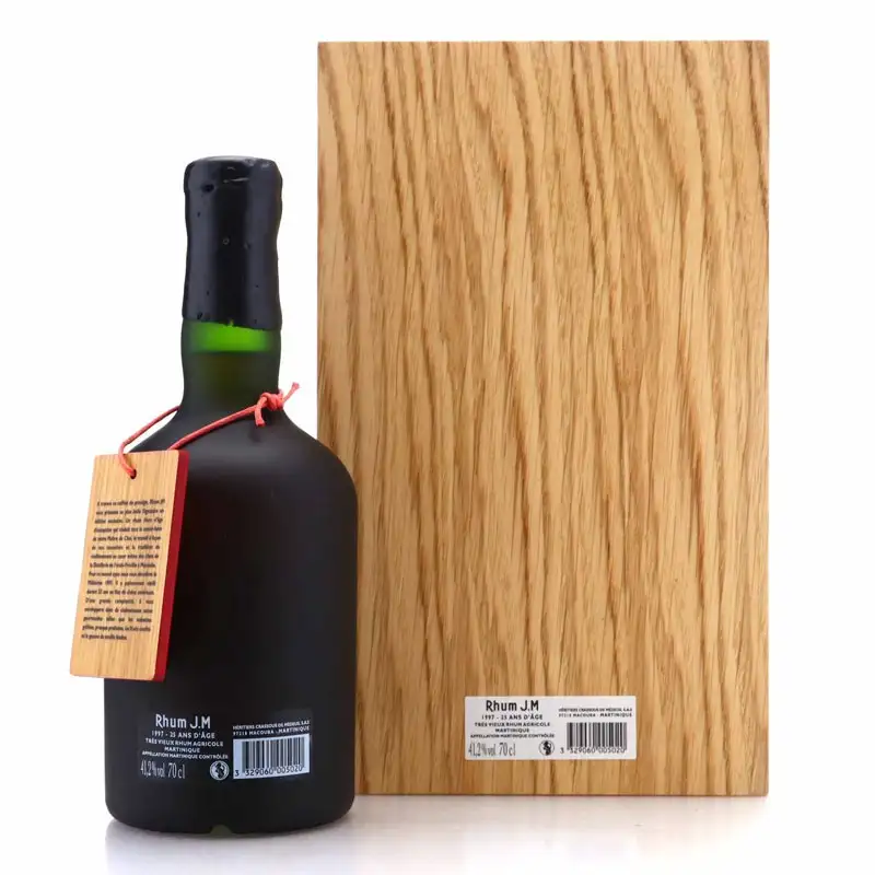 Hochauflösendes Bild von Rhum J.M Signature Millésime 1997