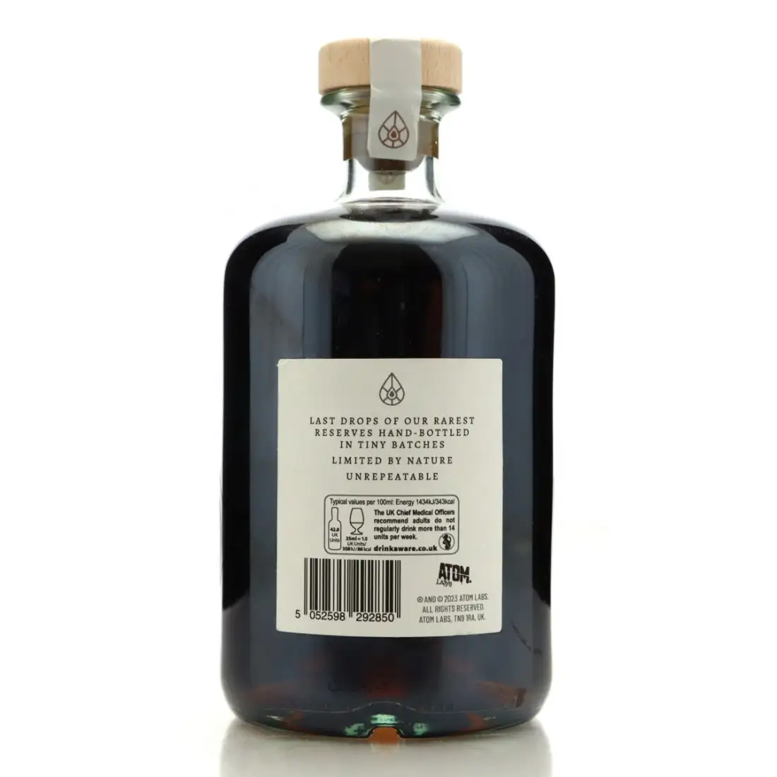 Hochauflösendes Bild von Forgotten Gems Caroni Traditional Column Rum