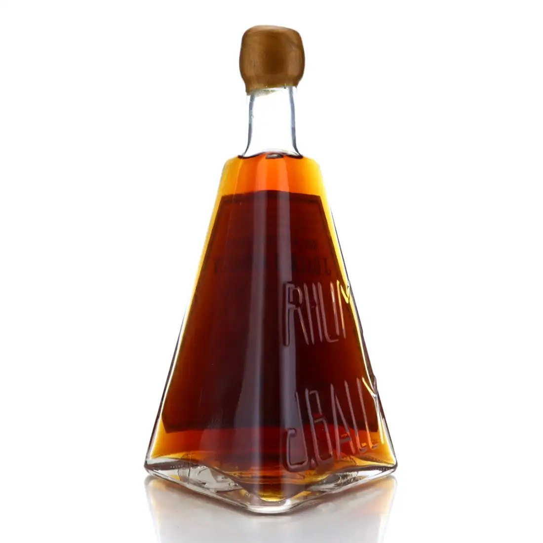 Hochauflösendes Bild von J. Bally Millésime (Pyramid) 1970