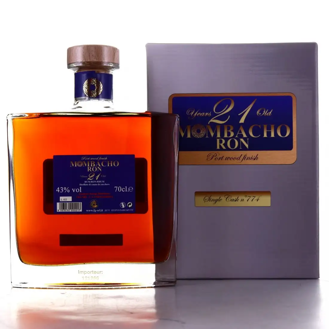 Hochauflösendes Bild von Mombacho 21 Years Old Port Wood Finish