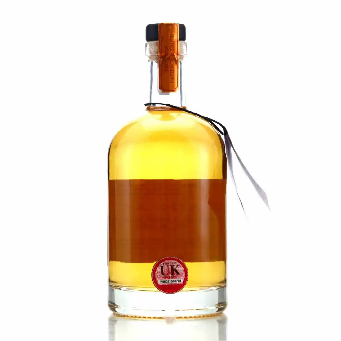 Hochauflösendes Bild von Wire Works White Peak Small Batch Cask Aged Rum Batch 2021