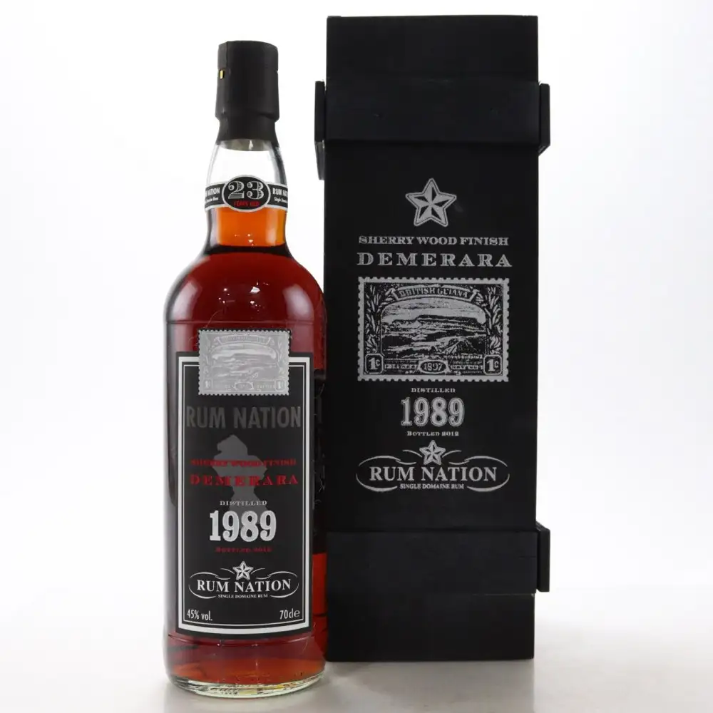 Hochauflösendes Bild von Rum Nation Port Mourant Demerara 1989