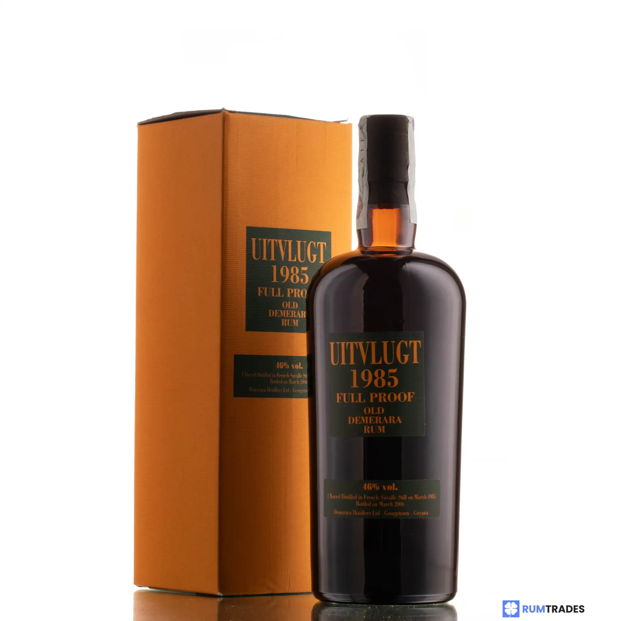 Hochauflösendes Bild von Velier Uitvlugt Old Demerara Rum ICBU 1985