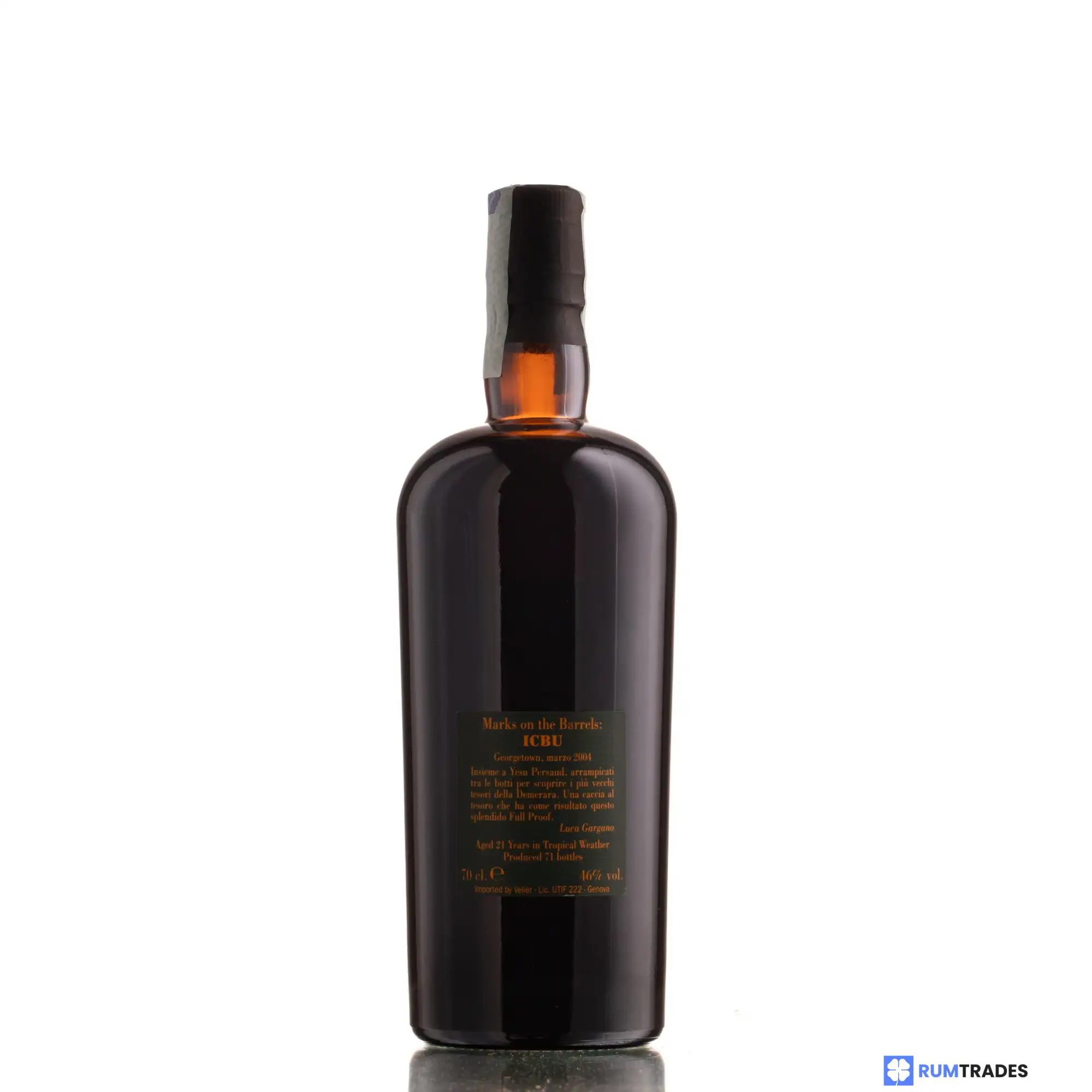 Hochauflösendes Bild von Velier Uitvlugt Old Demerara Rum ICBU 1985