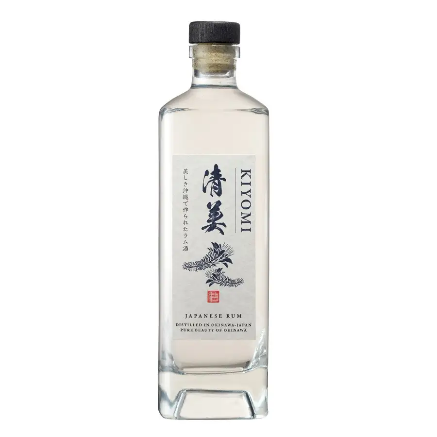 Bottle of Helios Kiyomi White Rum