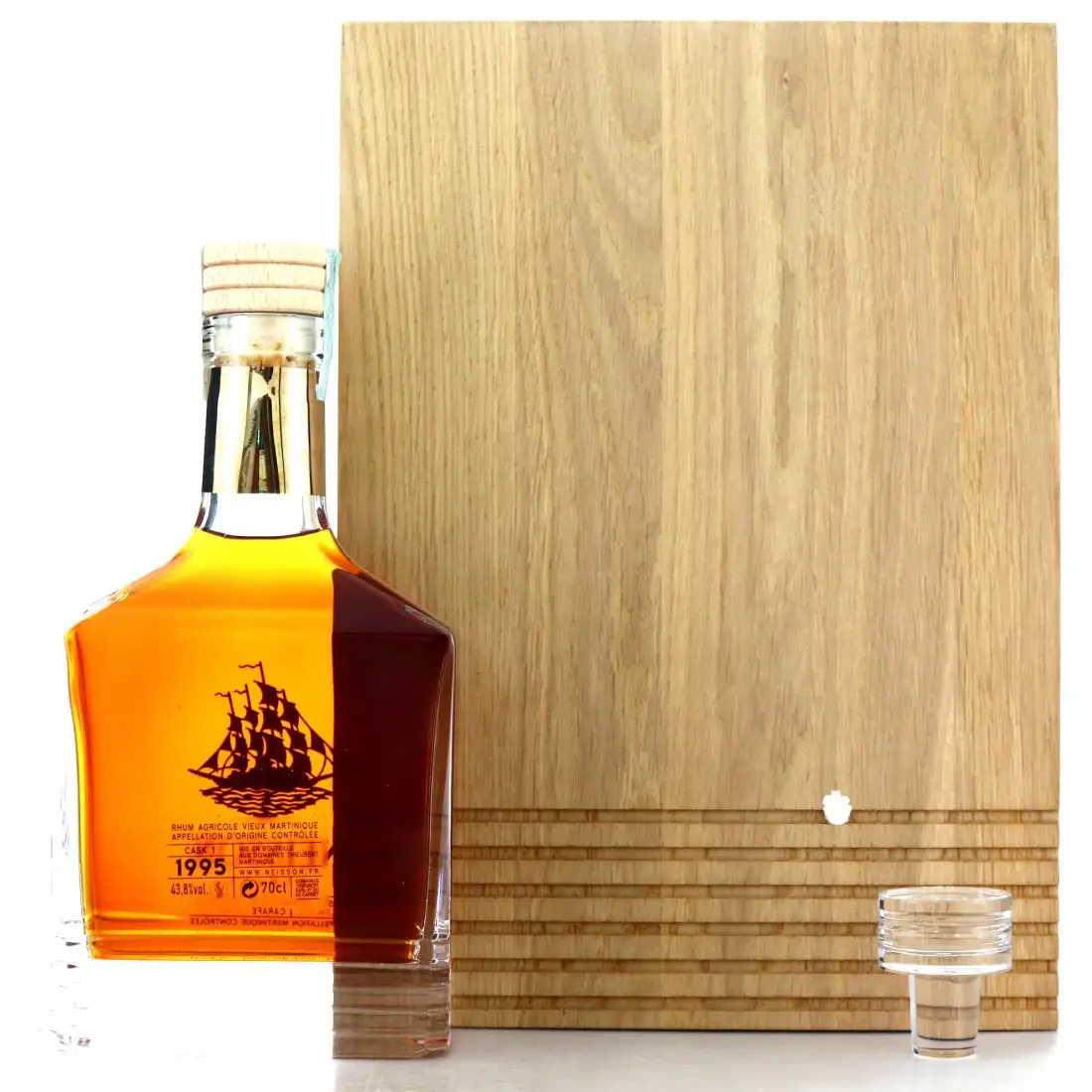 Hochauflösendes Bild von Neisson Collection Armada 1995