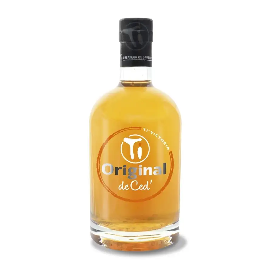 Bottle of Ti Arrangés de Ced‘ Ti Ananas Victoria Les Rhums de Ced 2017