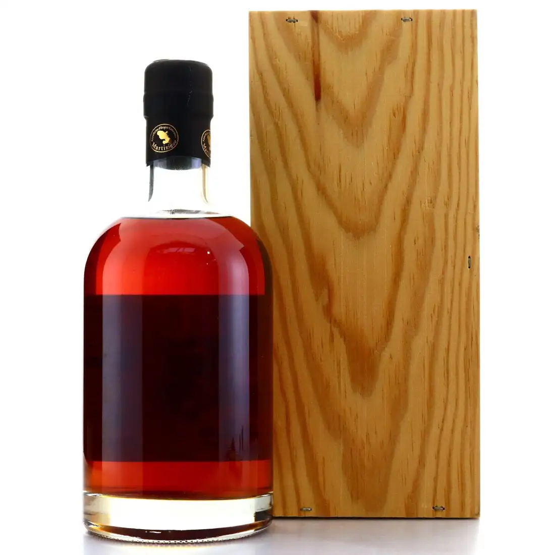 Hochauflösendes Bild von Rhum Chantal Comte HSE La Tour De L‘Or