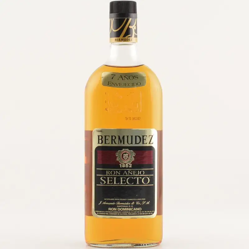 Bottle of Ron Añejo Selecto 7 Años