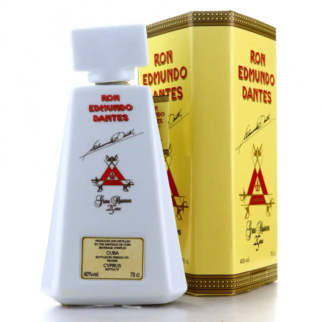 Hochauflösendes Bild von Edmundo Dantes Santiago de Cuba 25 Años