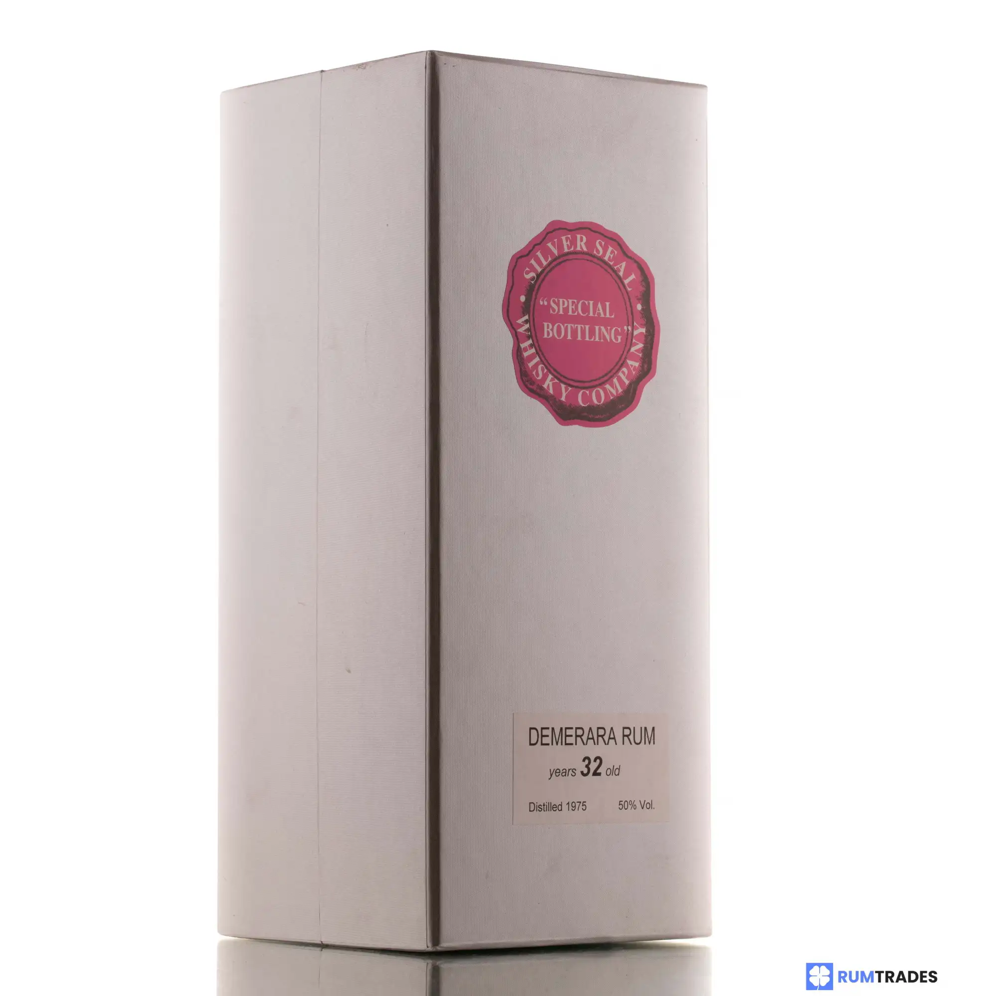 Hochauflösendes Bild von Silver Seal Enmore Demerara Rum Magnum 1975