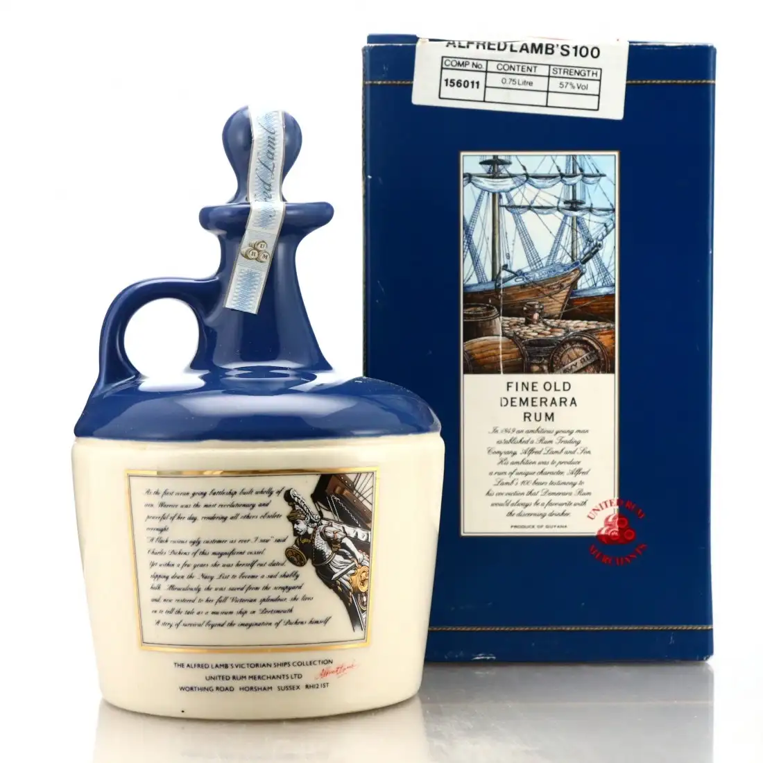 Hochauflösendes Bild von Alfred Lamb‘s Lamb‘s Lamb's 100 Navy Rum HMS Warrior