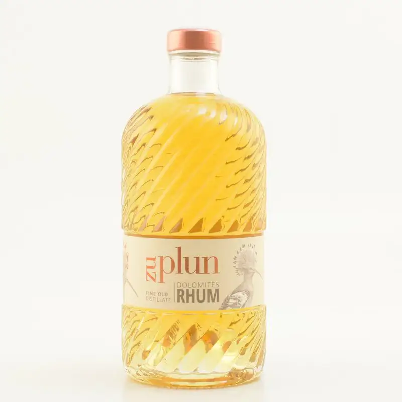 Bottle of Zu Plun Dolomites Rhum Fine Old