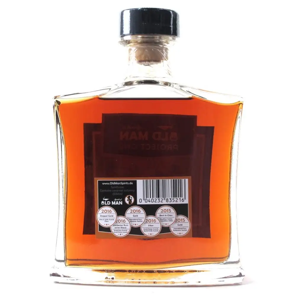 Hochauflösendes Bild von Spirits of Old Man Rum Project One Caribbean Spirit